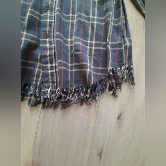 Plaid shirt - Picture 5 of 6
